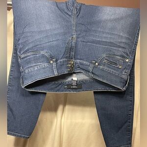 TORRID size 18 T jeans. Straight leg.